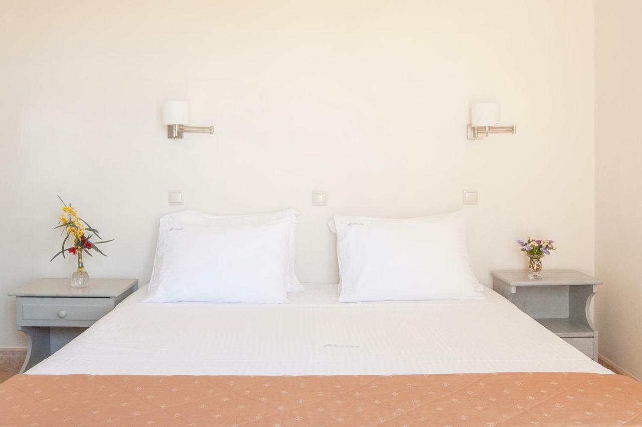Mimoza Hotel Spetses Town Exterior photo