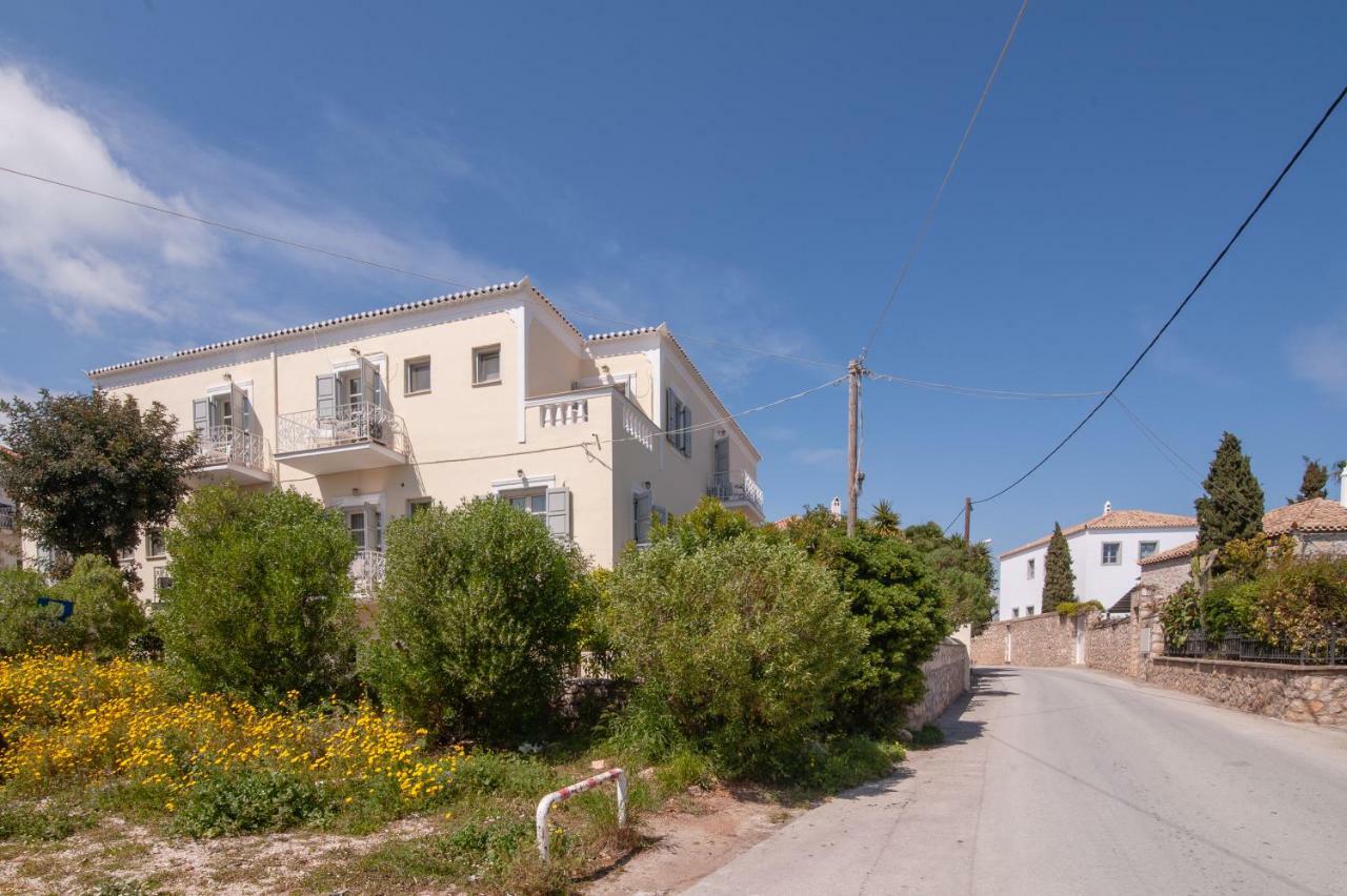 Mimoza Hotel Spetses Town Exterior photo
